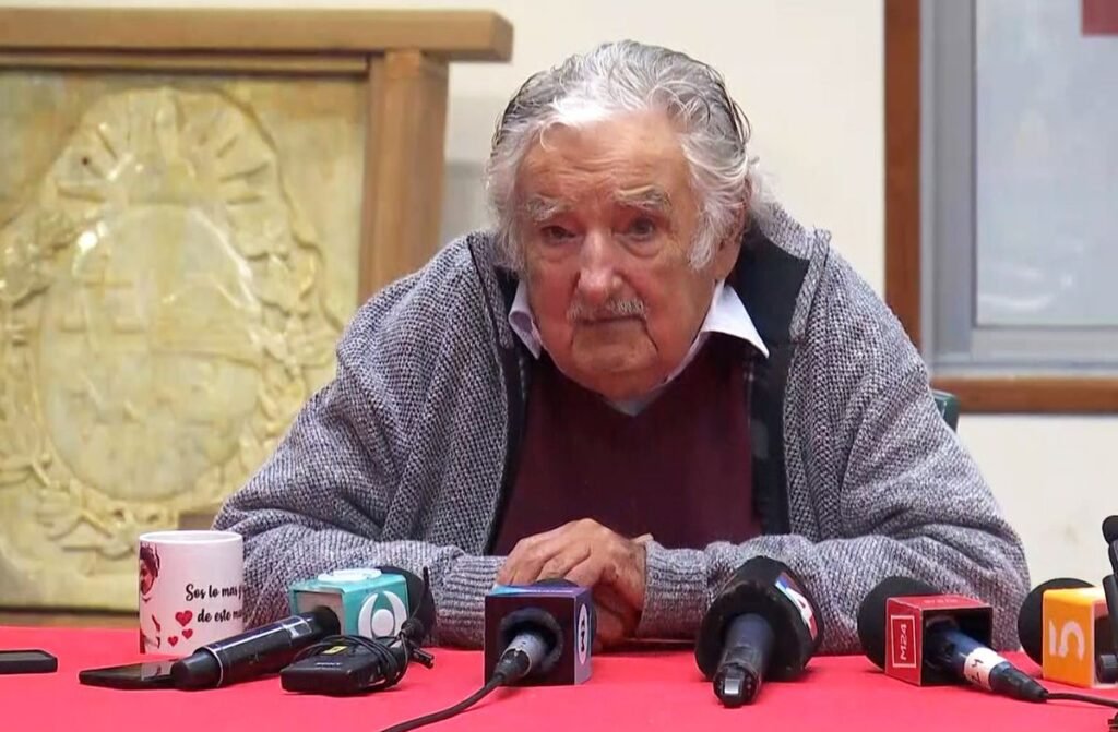 jose-mujica-anuncia-saludjpg