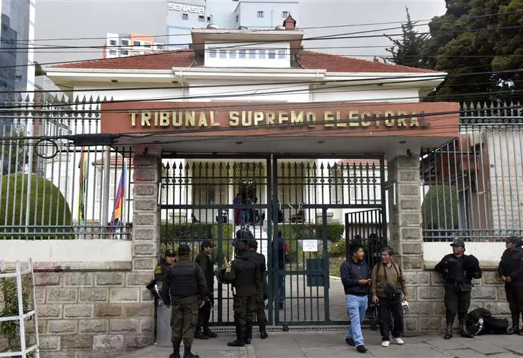 tribunal-supremo-electoral_1061534157_760x520 (1)