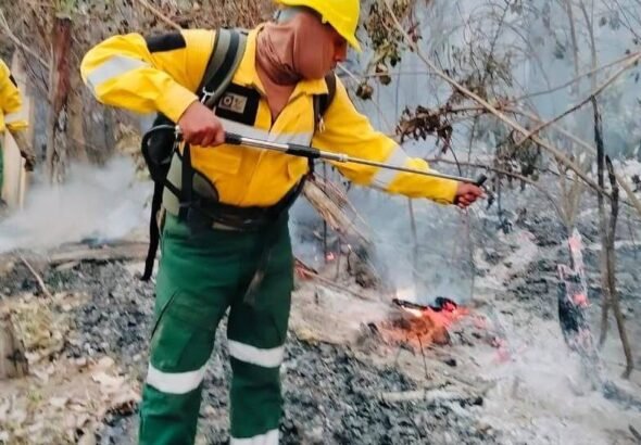 bomberos-volintarios-operan-en-un-pu_101-10098729_20241003134648 (1)