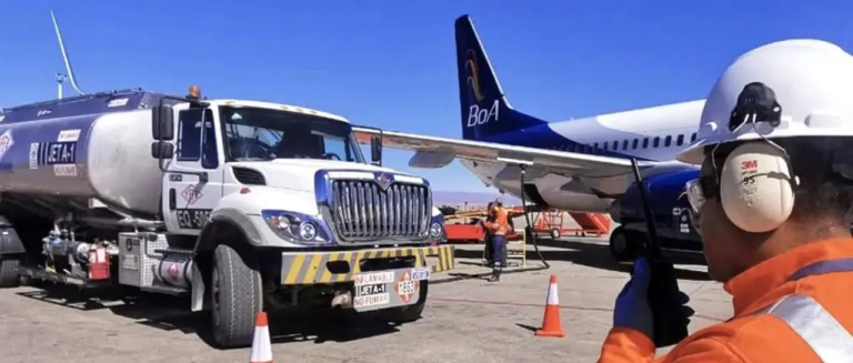 carga-de-combustible-en-una-terminal_101-12359203_20250630141404